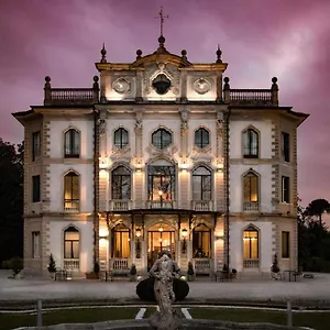 https://hotel-villa-borghi.it-lombardy.com